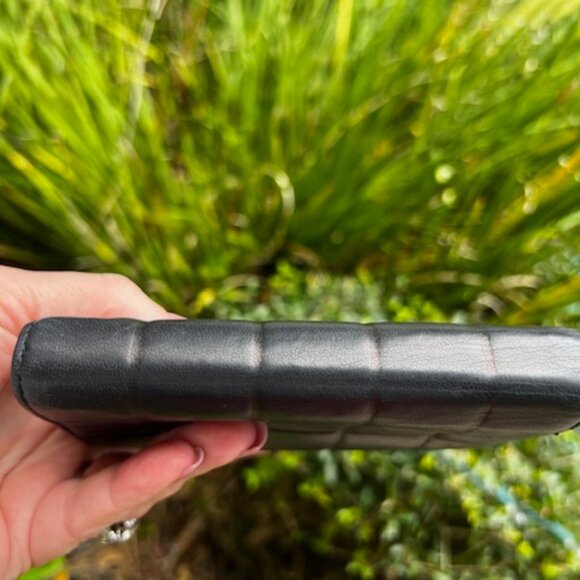 Chanel Chocolate Bar Quilted Black Lambskin Wallet w/ Box & Holograms - Picture 6 of 10